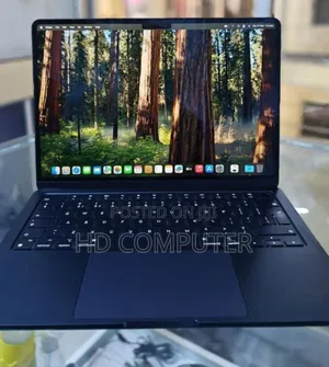 New Laptop Apple MacBook Air 2024 M3 13-Inch 8GB Apple M3 SSD 256GB