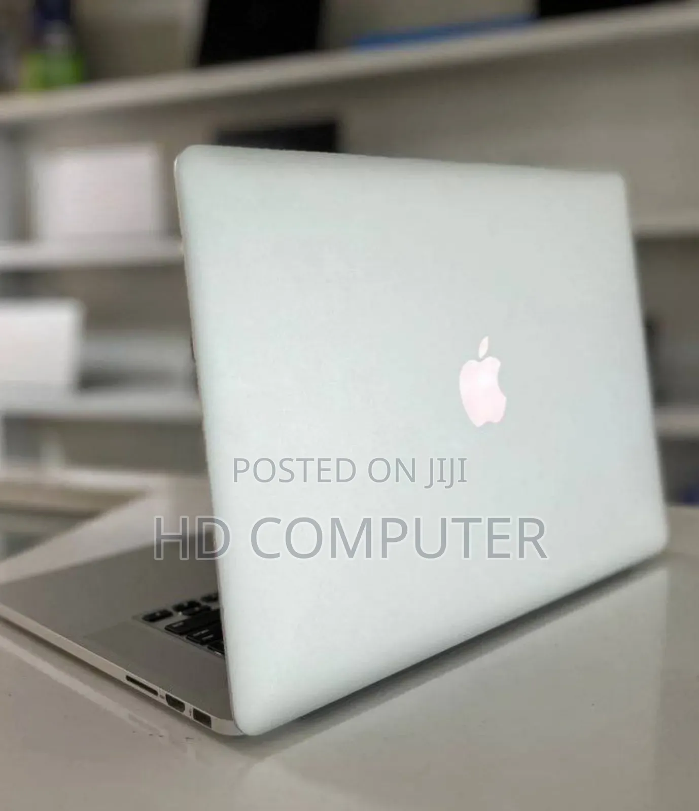 New Laptop Apple MacBook Pro 2015 8GB Intel Core I7 SSD 256GB