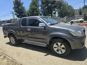 Toyota Hilux 2015 Beige