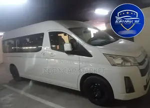 Toyota HiAce 2023 White