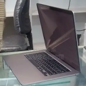 New Laptop Apple MacBook Air 2024 M3 15-Inch 8GB Apple M3 SSD 256GB