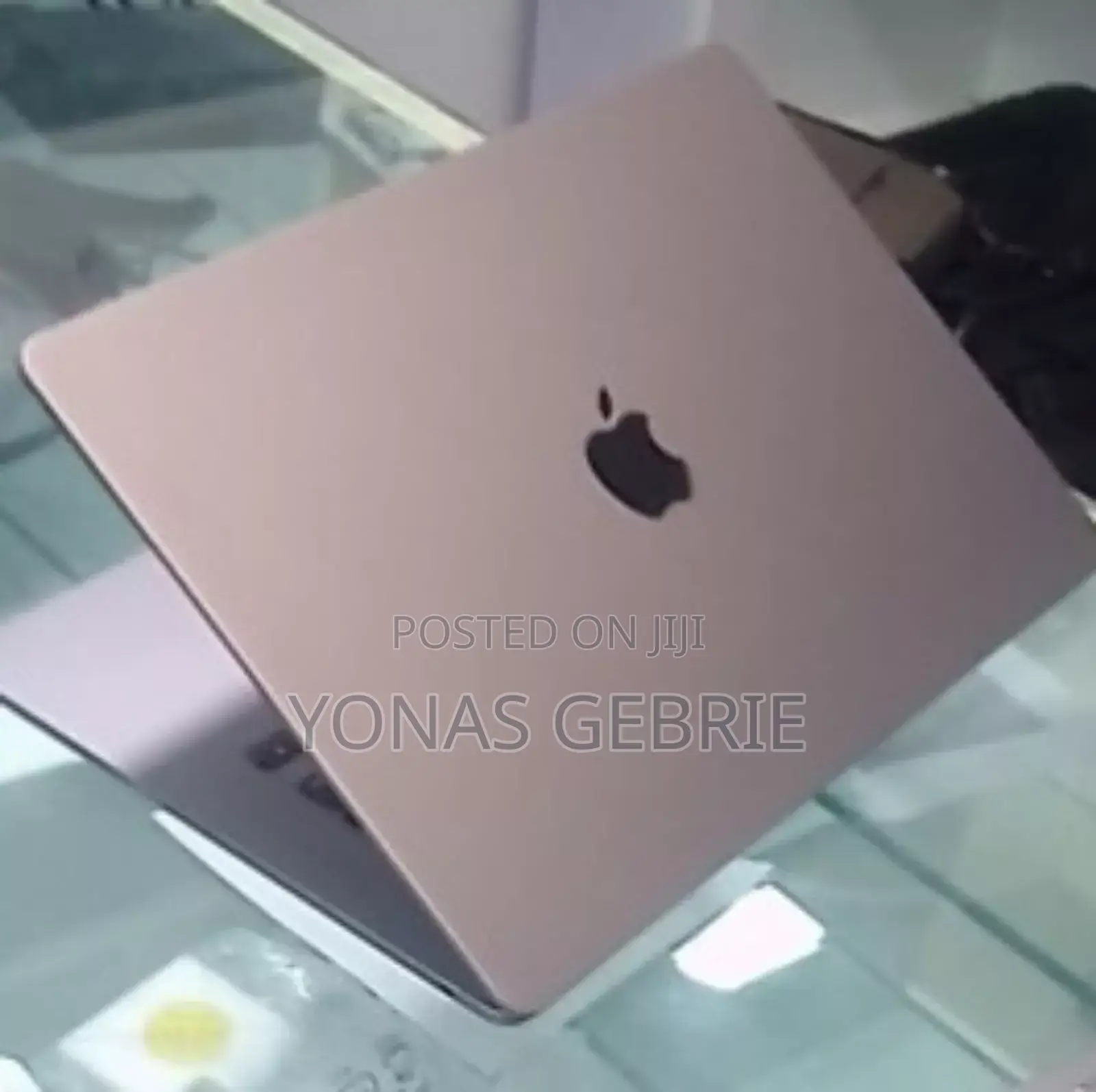 New Laptop Apple MacBook Air 2024 M3 15-Inch 8GB Apple M3 SSD 256GB