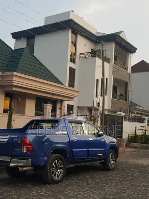 6bdrm House in G+2, Yeka for rent