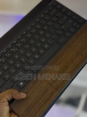 New Laptop HP Envy X360 8GB AMD Ryzen 5 SSD 512GB
