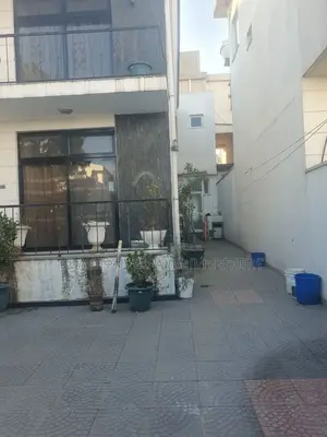 Furnished 6bdrm House in Ayat Area Inside, Yeka for sale