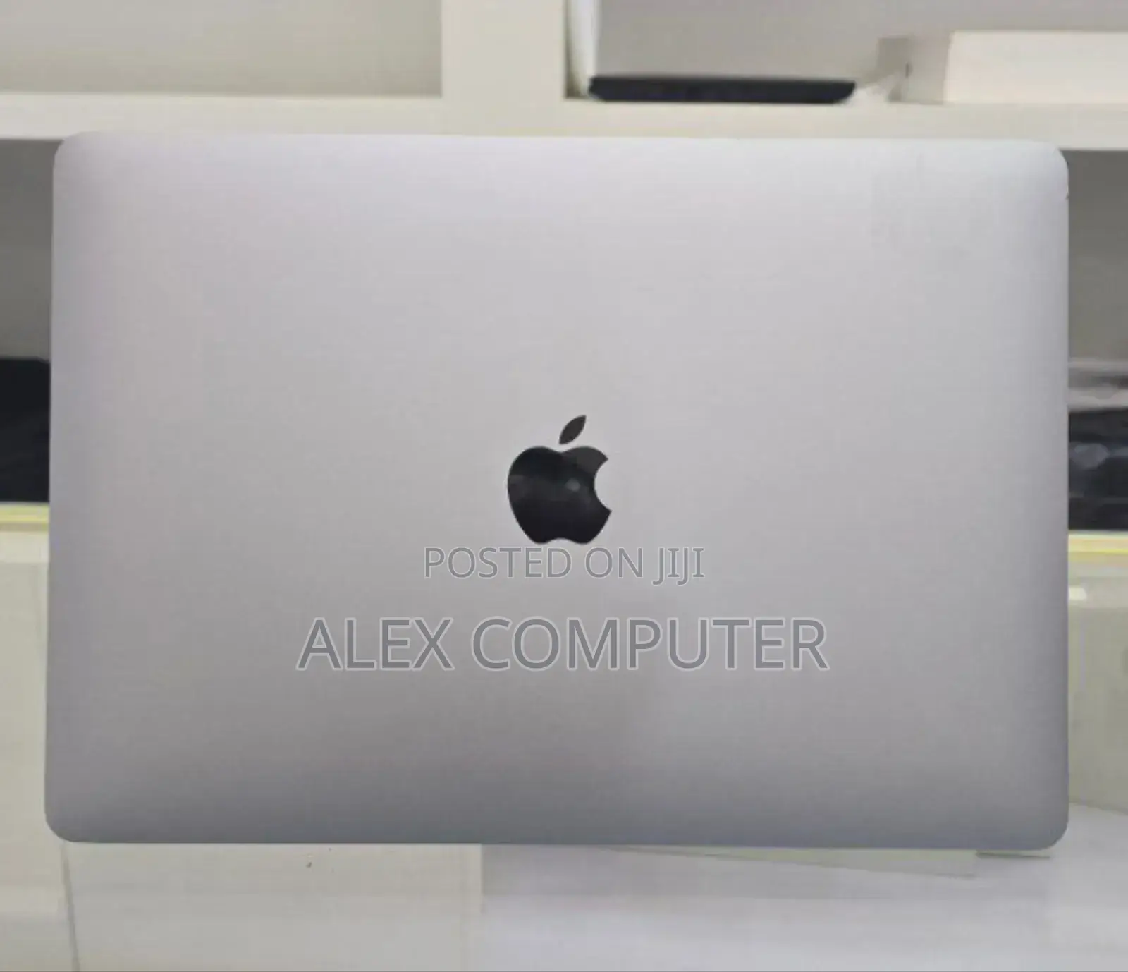 New Laptop Apple MacBook Air 2020 M1 8GB Apple M1 SSD 256GB