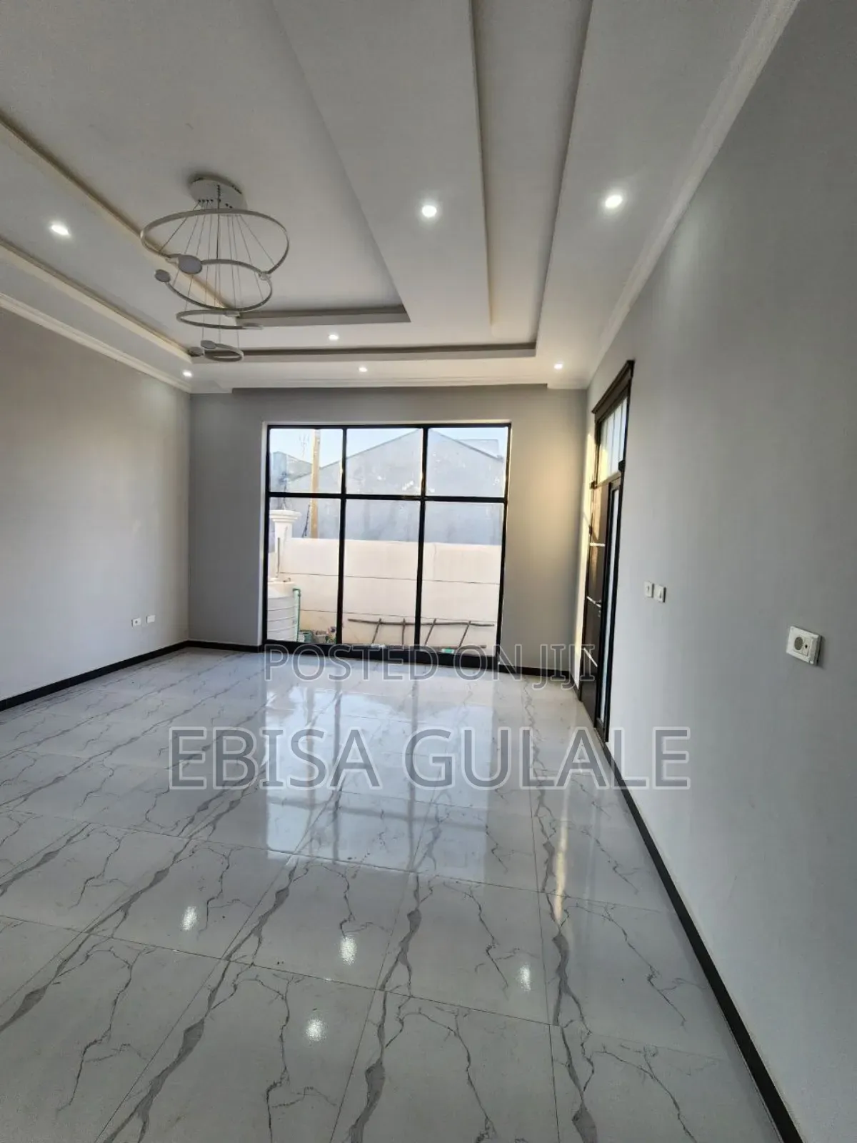 Furnished 4bdrm Apartment in Yeka for sale