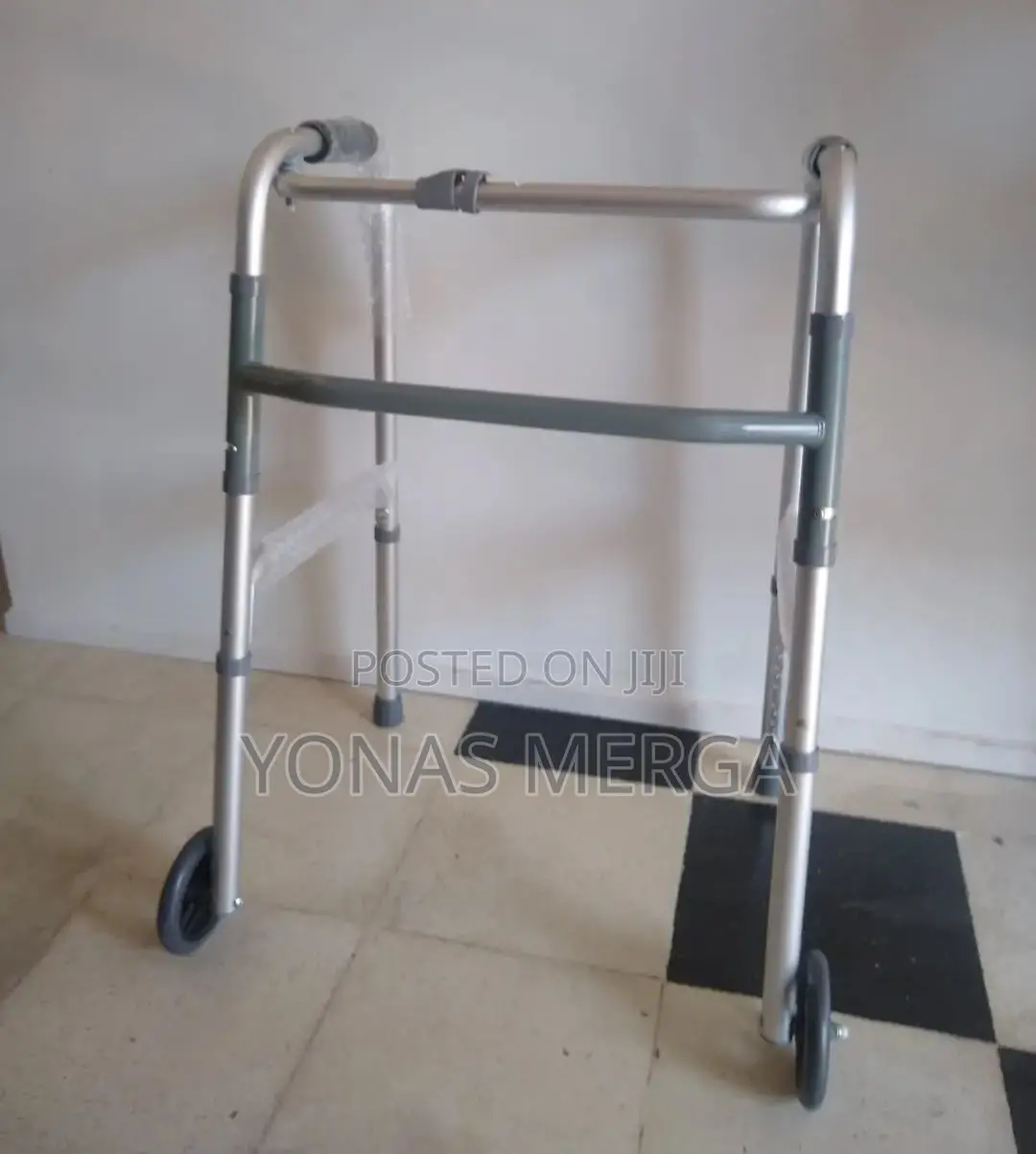 Walker(Adult)W/Wheels Side Folds Independent To Allow Easy