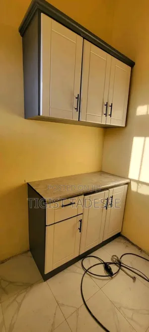 ኪችን ካቢኔት ለቤትዎ ከላይ እና ከታች በካሬ 17,000