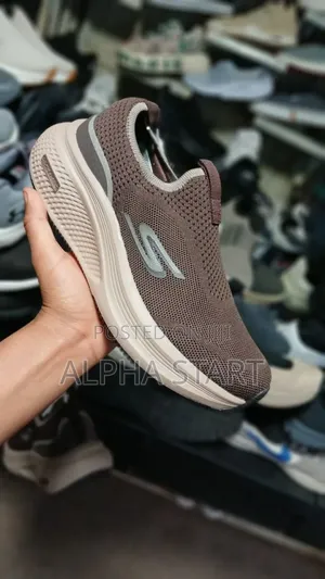 Original Skechers Brown High Master Quality Shoes for You