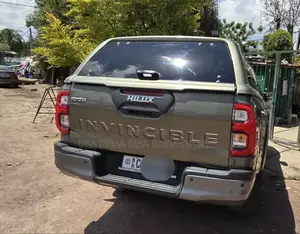 Toyota Hilux 2023 Beige