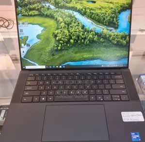 New Laptop Dell 16GB Intel Core i7 SSD 512GB