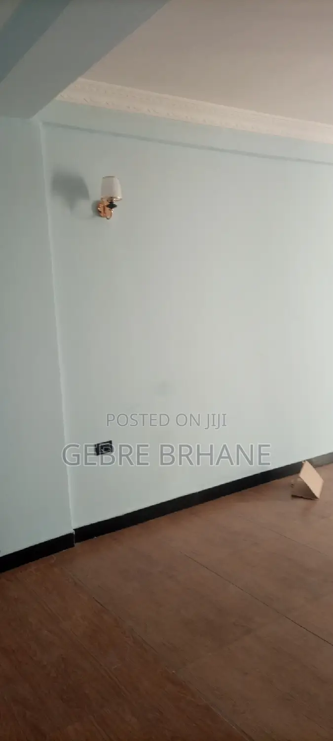 4bdrm Apartment in Apartment, Yeka for rent