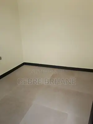 5bdrm Apartment in Apartment, Yeka for rent