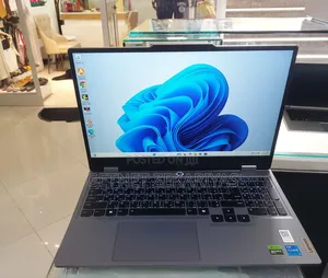 New Laptop Lenovo LOQ 15IRH8 16GB Intel Core I5 SSD 512GB