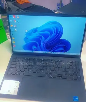 New Laptop Dell Inspiron 15 8GB Intel Core I3 SSD 512GB
