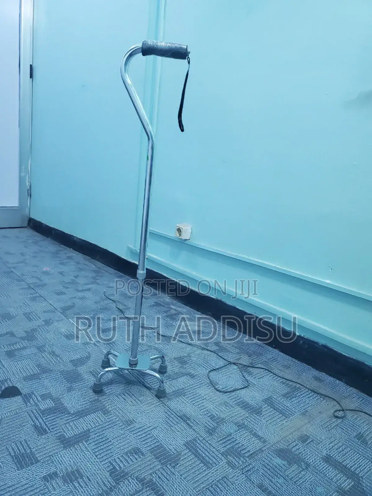 Quadra Leg Medical Cane ባለ አራት እግር አልሙኒየም የአረጋውያን ከዘራ