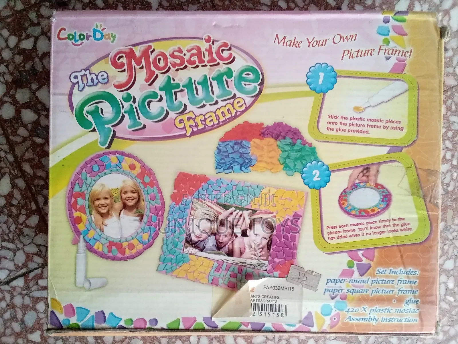 The Mosiac Picture Frame Craft Set, 400+ Mosiac Pieces