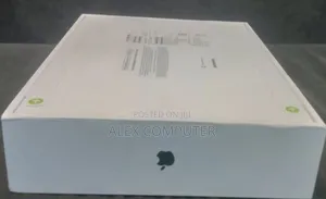 New Laptop Apple MacBook Air 2024 M3 13-Inch 16GB Apple M3 SSD 256GB
