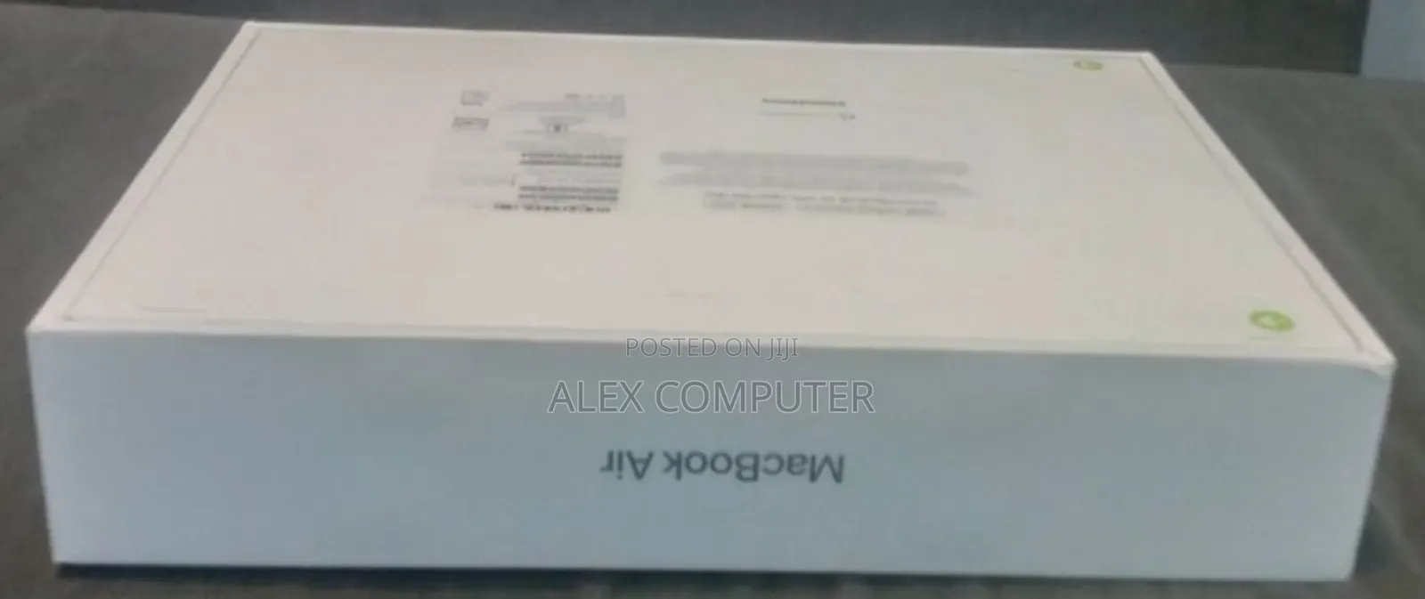 New Laptop Apple MacBook Air 2024 M3 13-Inch 16GB Apple M3 SSD 256GB