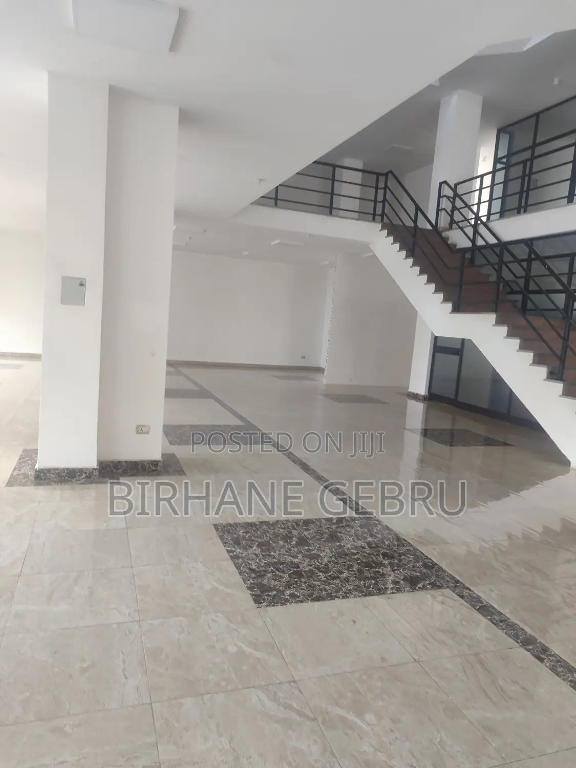 Luxury Complex Apartiment Rent for Rustrant or Cafe