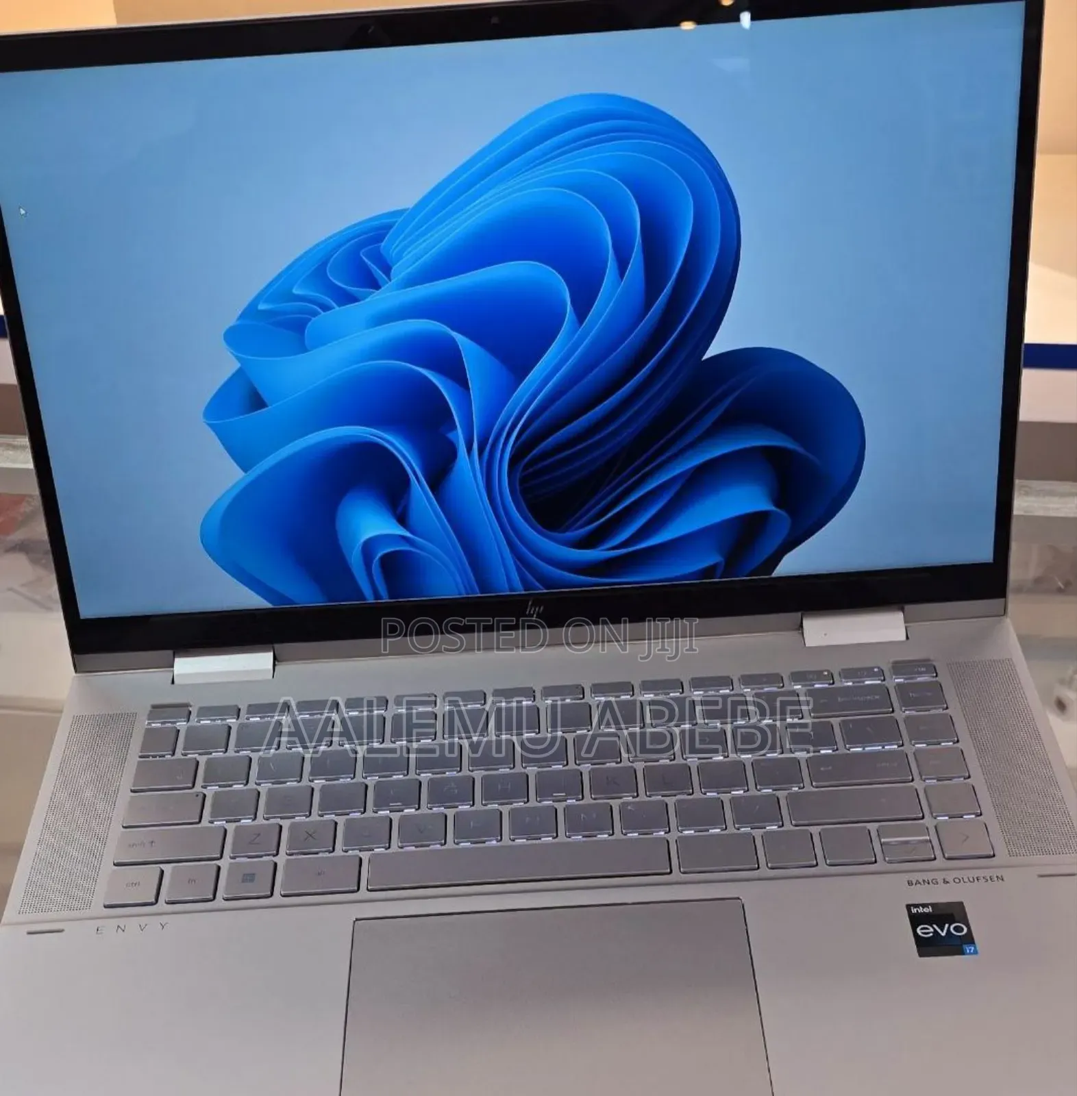 New Laptop HP Envy X360 16GB Intel Core I7 SSD 1T