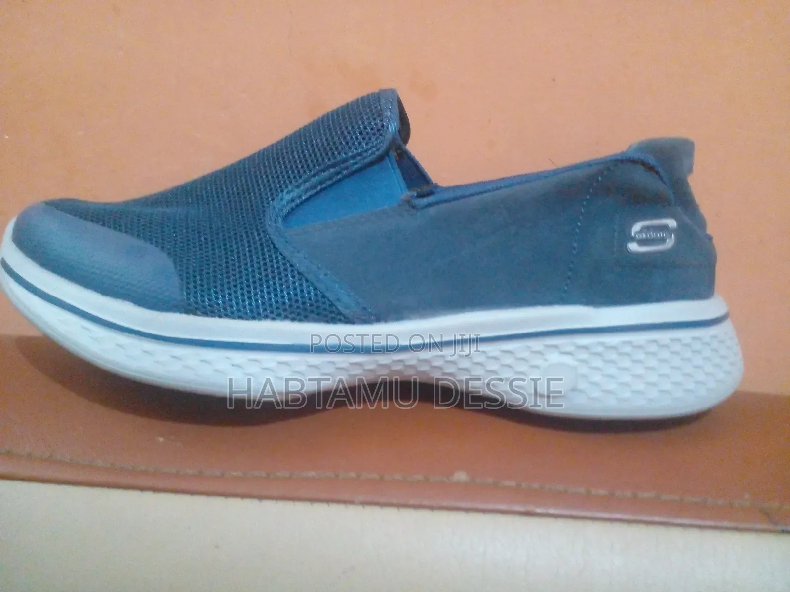 Sketchers Shoes