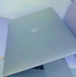 New Laptop Apple MacBook Pro 2017 16GB Intel Core I7 SSD 256GB