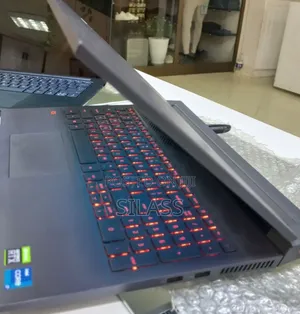New Laptop Dell G15 5511 16GB Intel Core i7 SSD 512GB