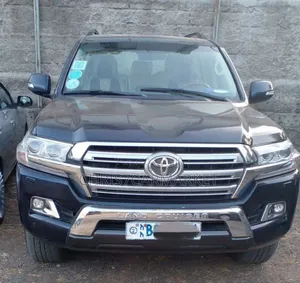 Toyota Land Cruiser 4.5 V8 VXR 2017 Blue