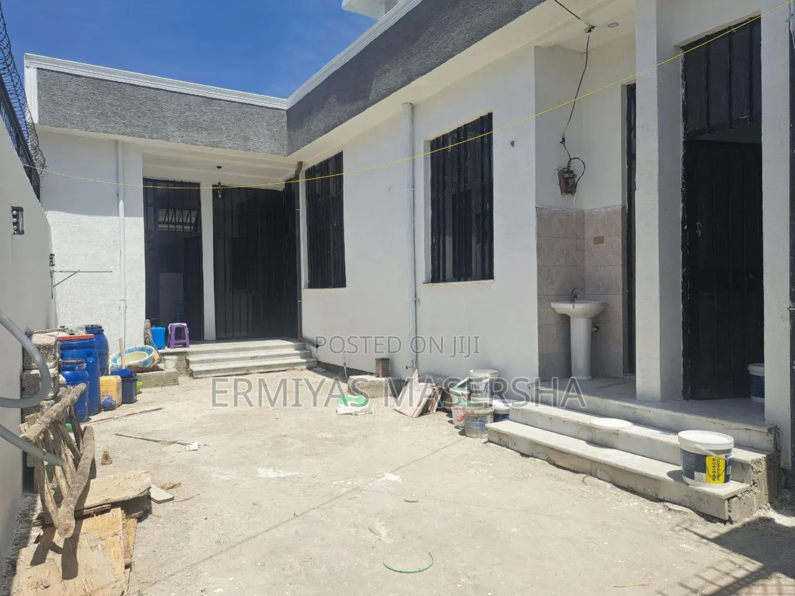 Furnished 3bdrm Villa in Akaky Kaliti for sale