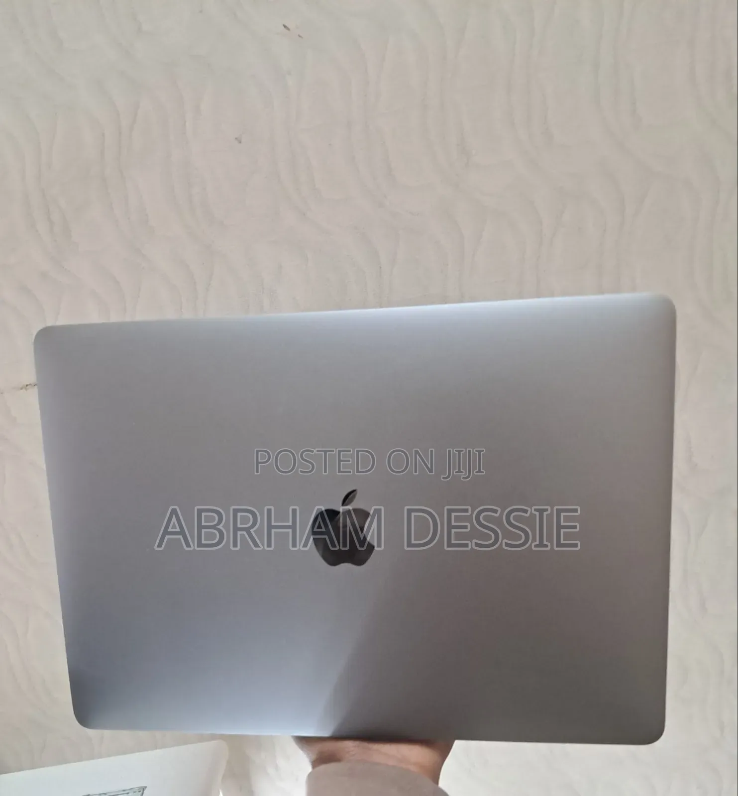 New Laptop Apple MacBook Pro 2017 16GB Intel Core I5 SSD 256GB