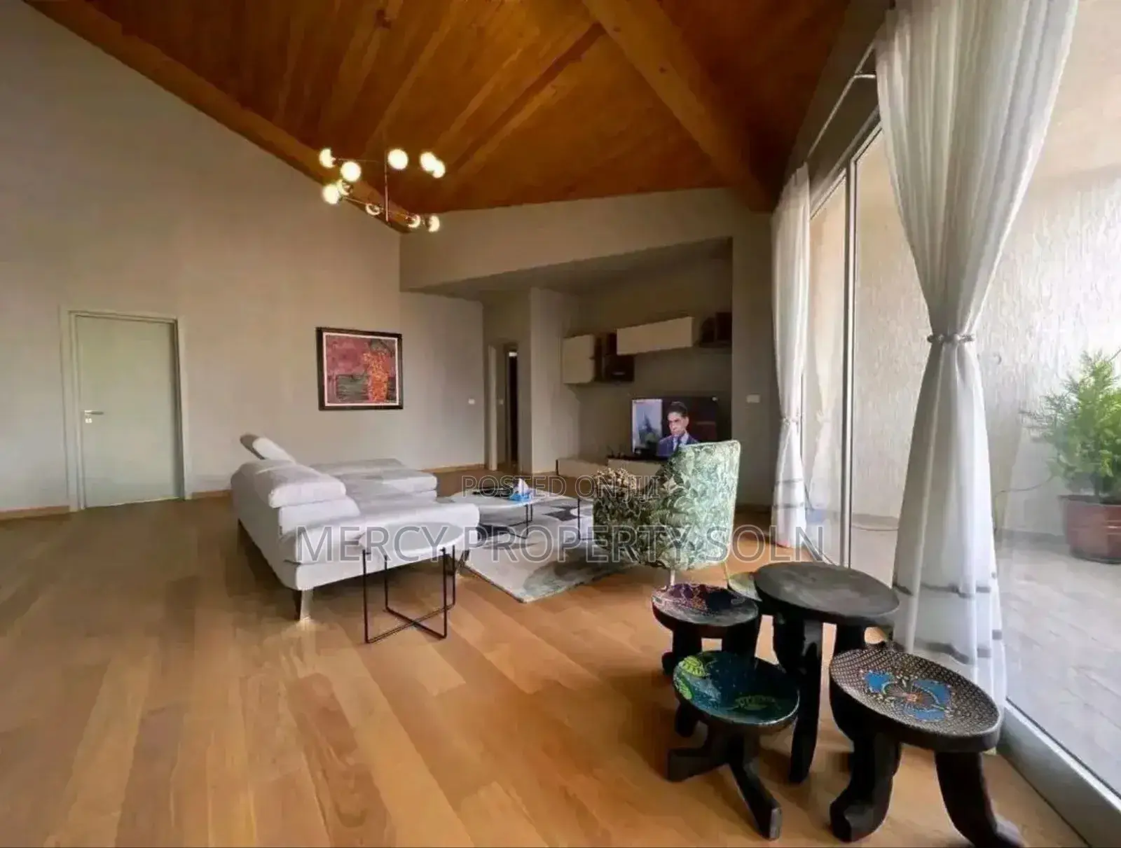 Furnished 8bdrm House in Bole for sale