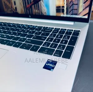 New Laptop HP EliteBook 860 G10 16GB Intel Core I7 SSD 512GB