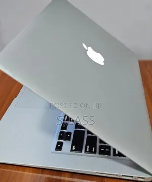 New Laptop Apple MacBook Air 2017 8GB Intel Core i5 SSD 128GB
