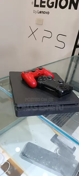 Playstation 4 Slim