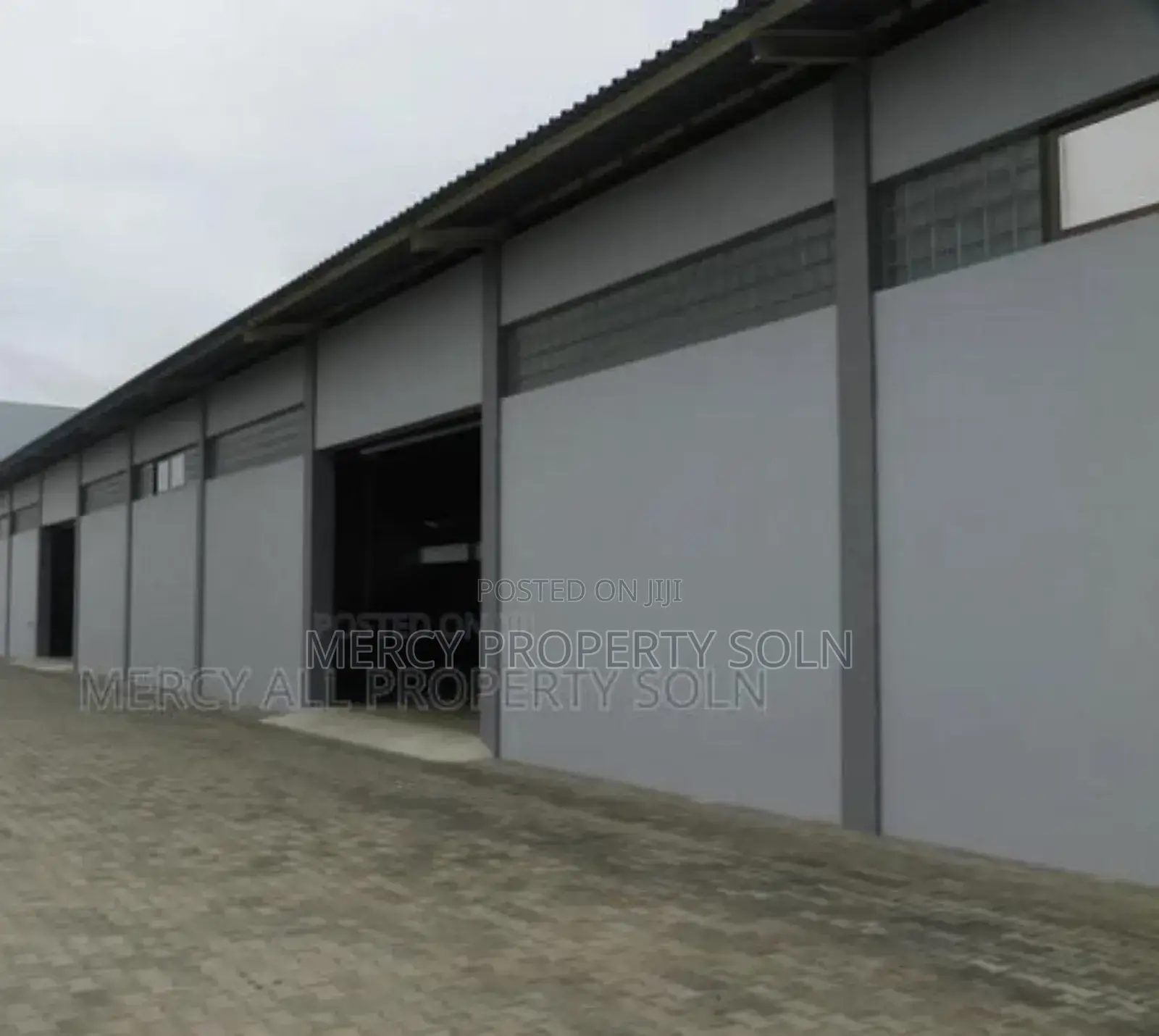 Warehouse for Let የሚከራይ መጋዘን ላፍቶ አከባቢ
