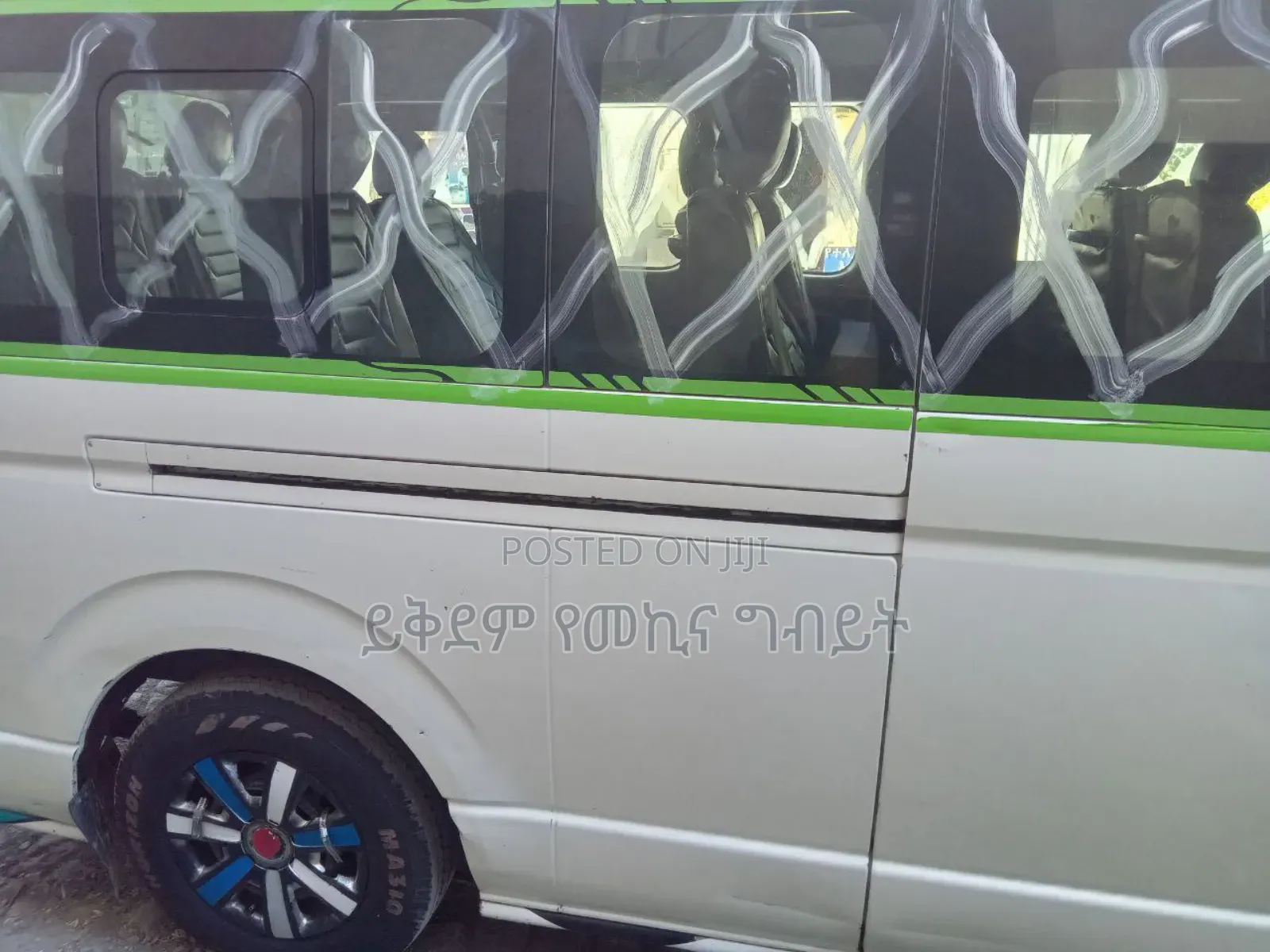 Toyota HiAce 2015 White