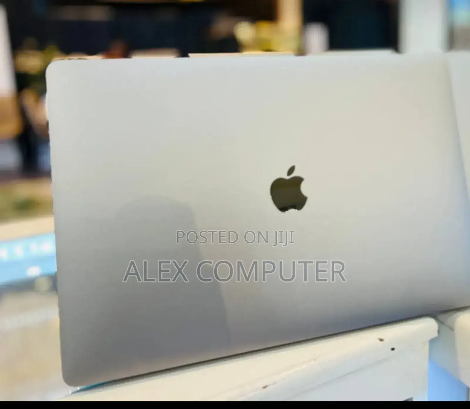 New Laptop Apple MacBook Pro 2018 32GB Intel Core I9 SSD 512GB