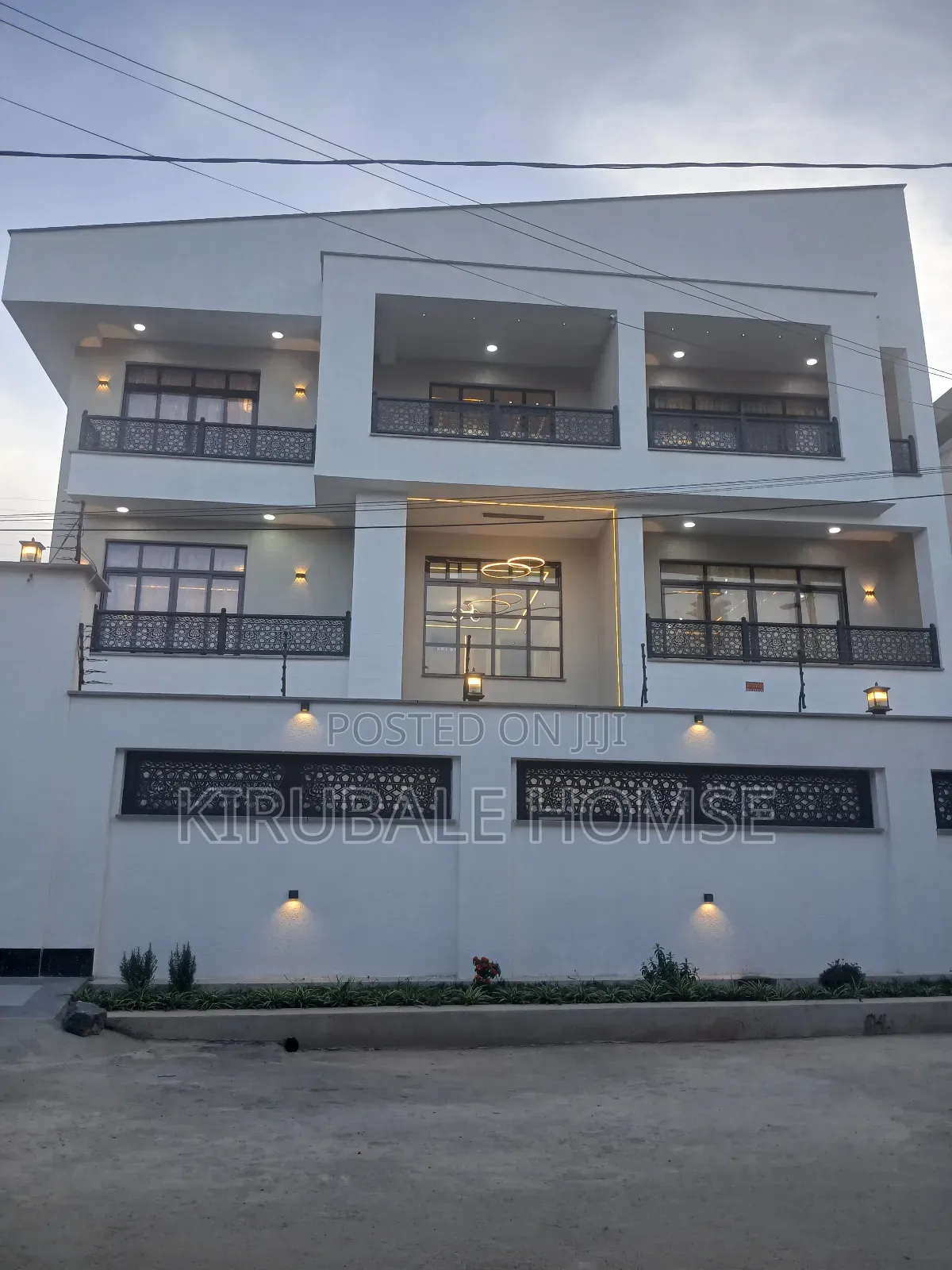 14bdrm Villa in Bole for rent