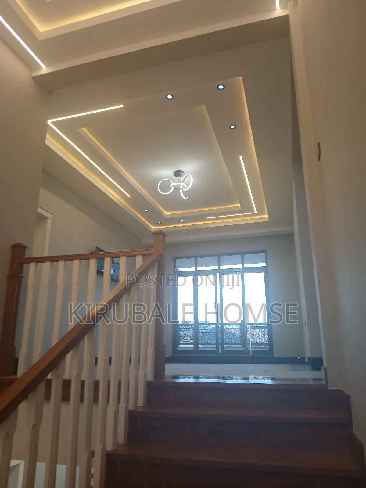 14bdrm Villa in Bole for rent
