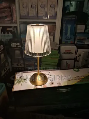 Crystal Table Lamp
Rechargeable