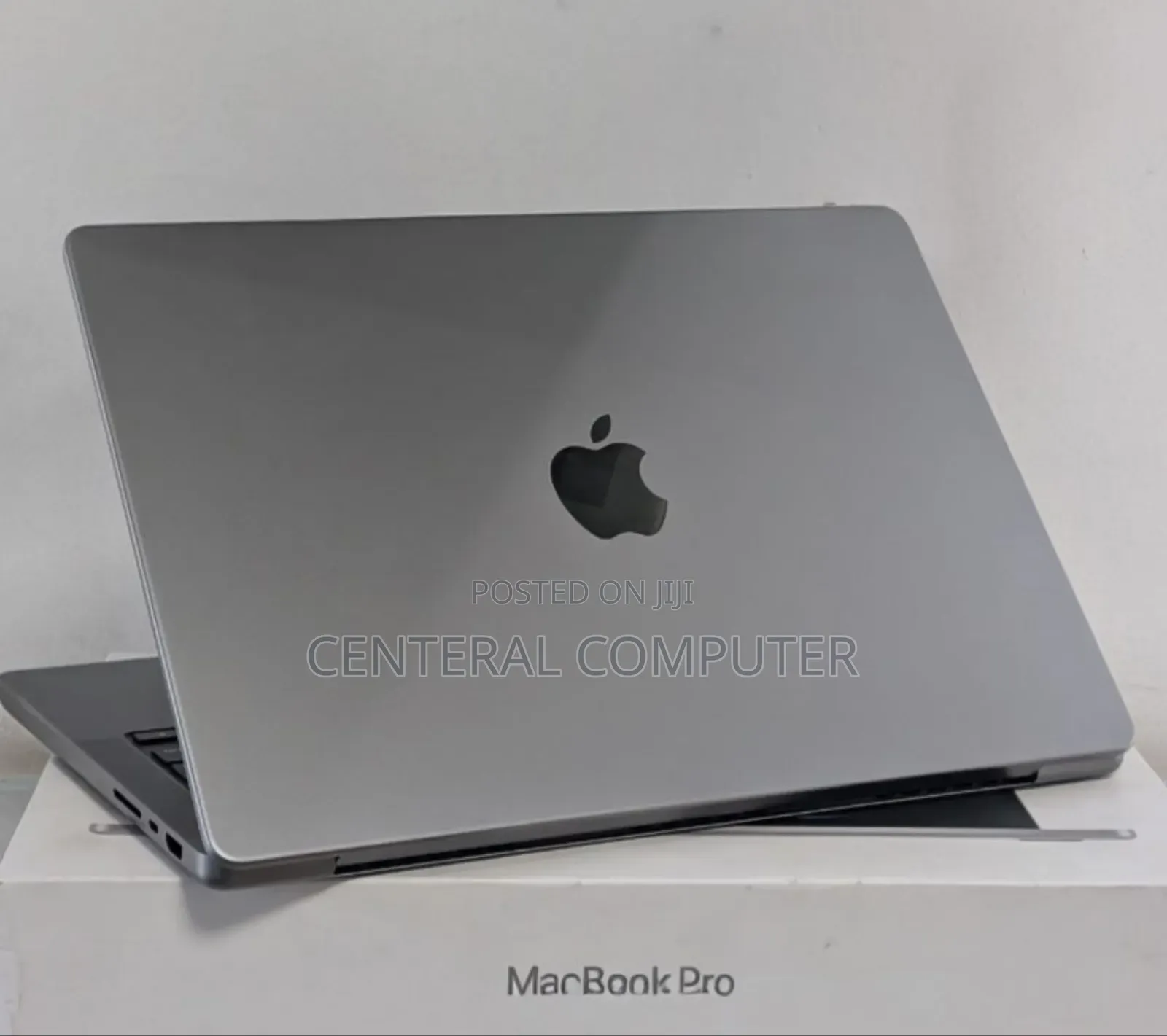 New Laptop Apple MacBook Pro 2023 M2 Pro 16GB Apple M2 Ultra SSD 512GB