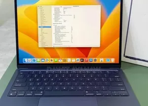 New Laptop Apple MacBook Air 2024 M3 13-Inch 8GB Apple M3 SSD 256GB