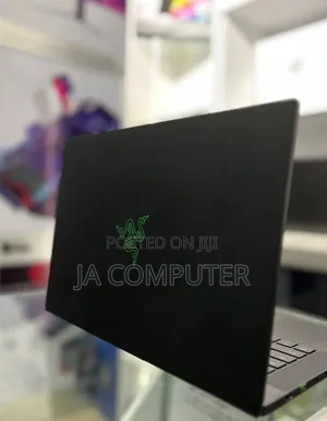 New Laptop Razer Blade 16GB AMD Ryzen 9 SSD 1T