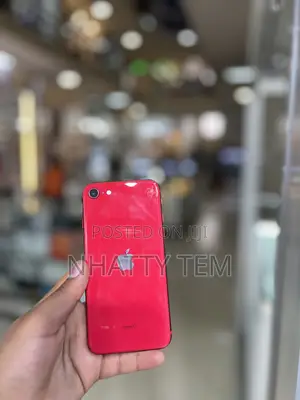 Apple iPhone SE (2020) 64 GB Red