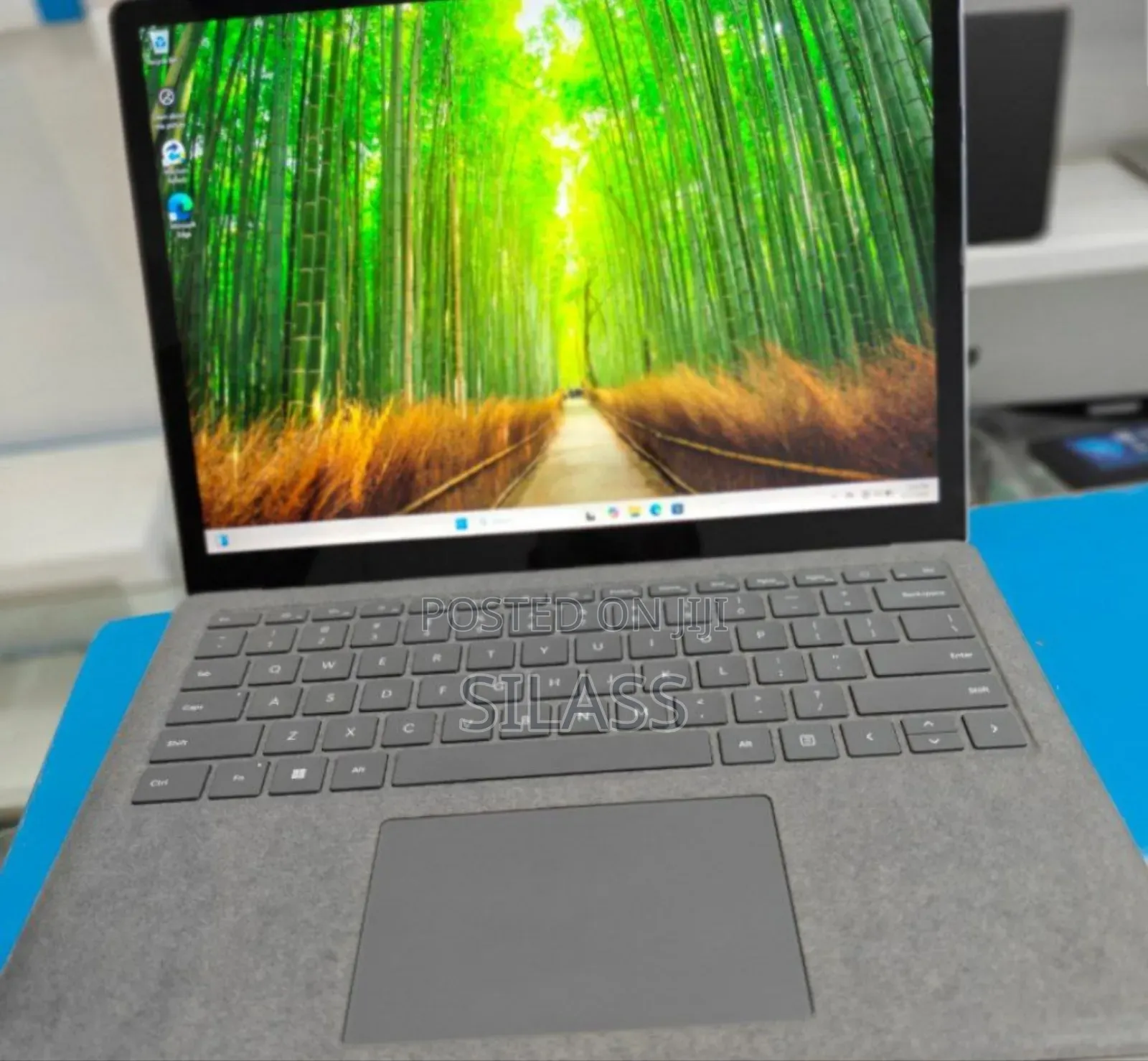 New Laptop Microsoft Surface 16GB Intel Core I7 SSD 512GB