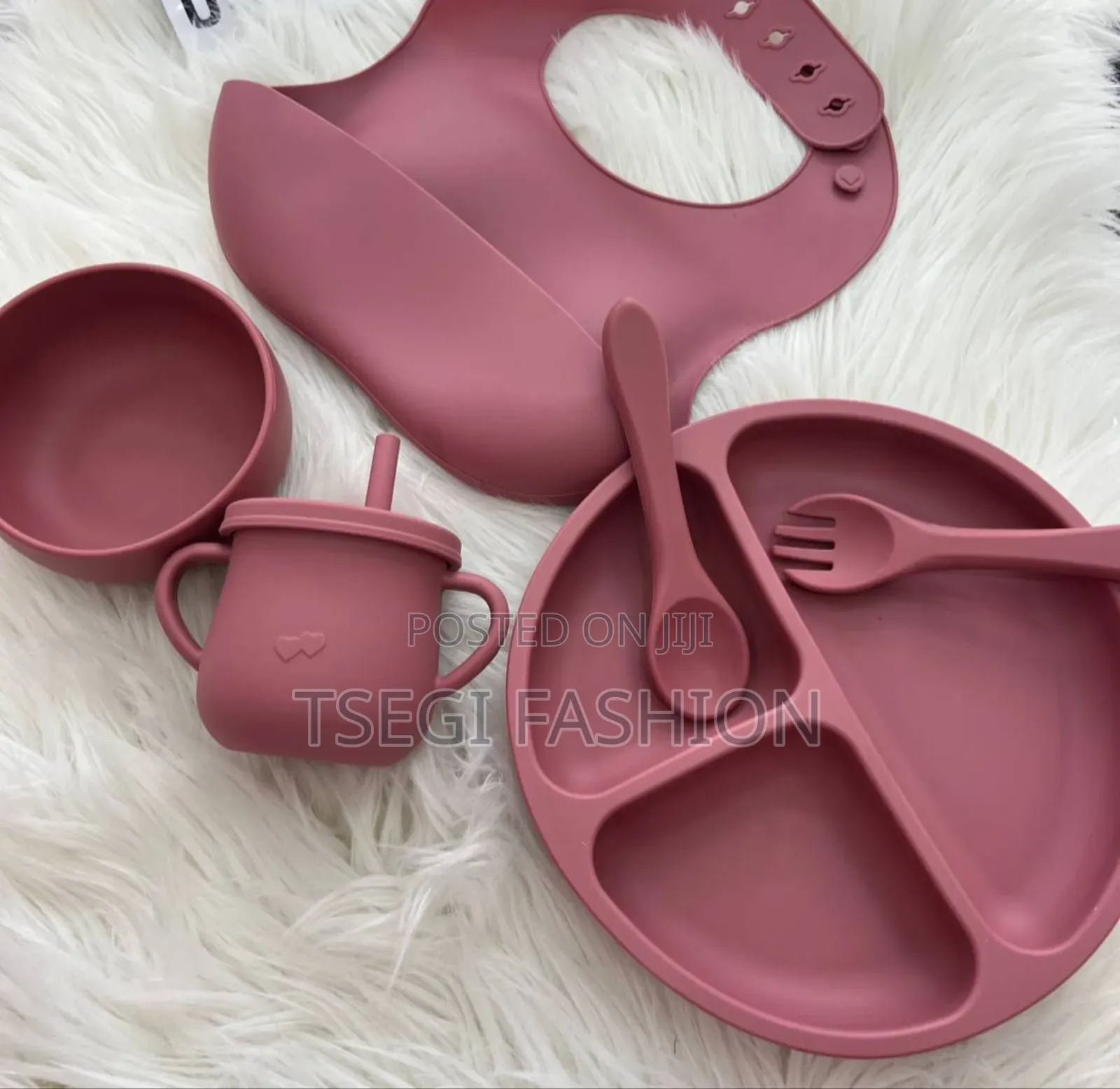 6 in 1 Silicon Baby Feeding Set(የልጆች መመገቢያ)