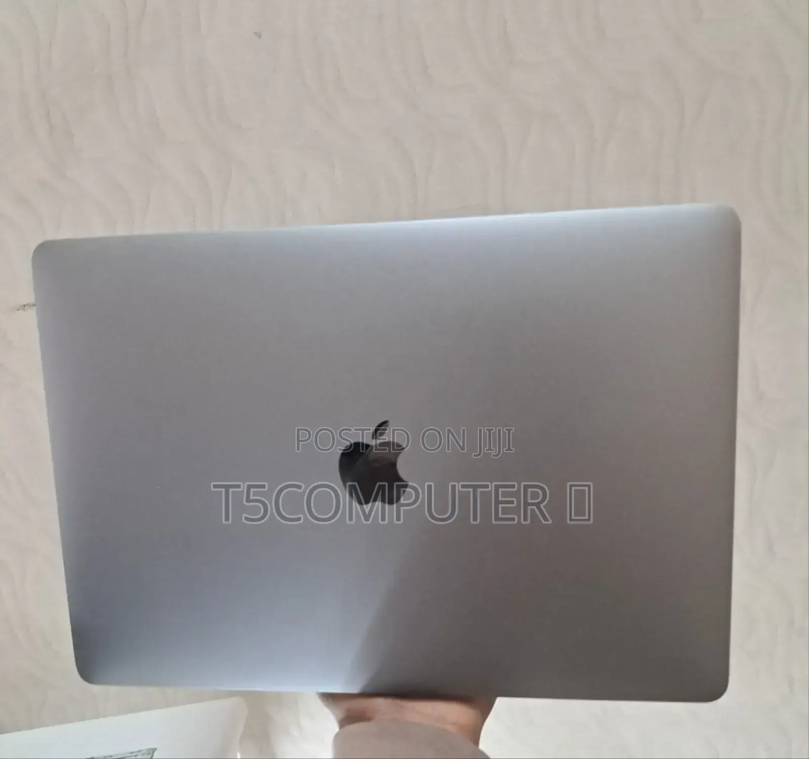 New Laptop Apple MacBook Pro 2017 16GB Intel Core I5 SSD 256GB
