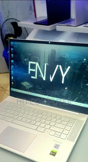 New Laptop HP Envy 15 16GB Intel Core I7 SSD 512GB